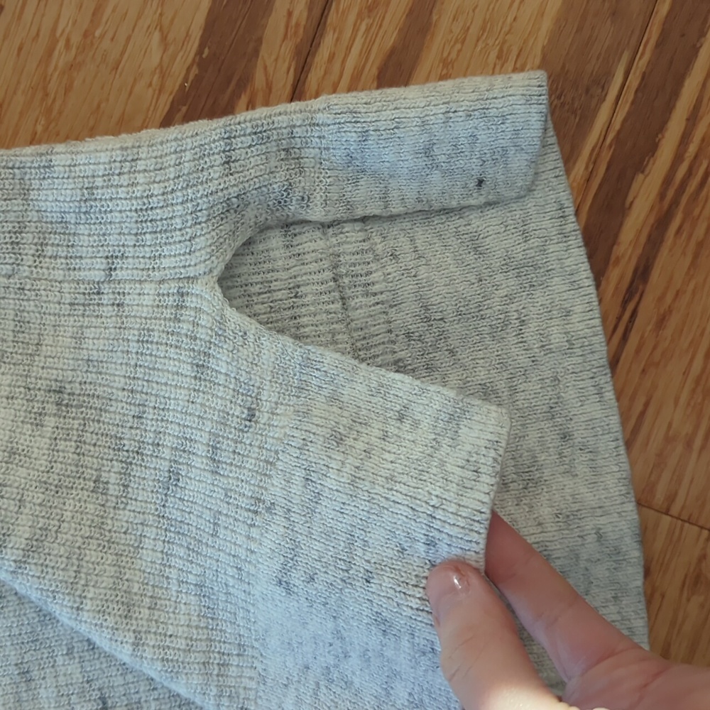 Abercrombie and Fitch cotton cardigan. Not new but in perfect condition. - Picture 5 of 10